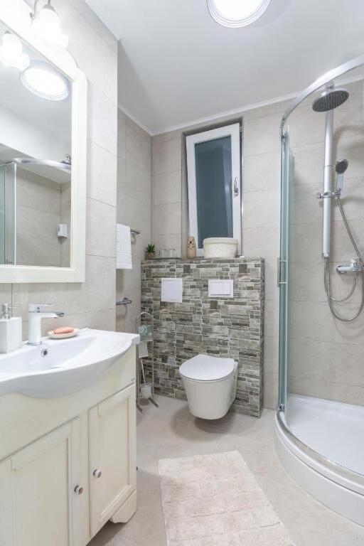 Apartments And Room Poesia Split Bagian luar foto